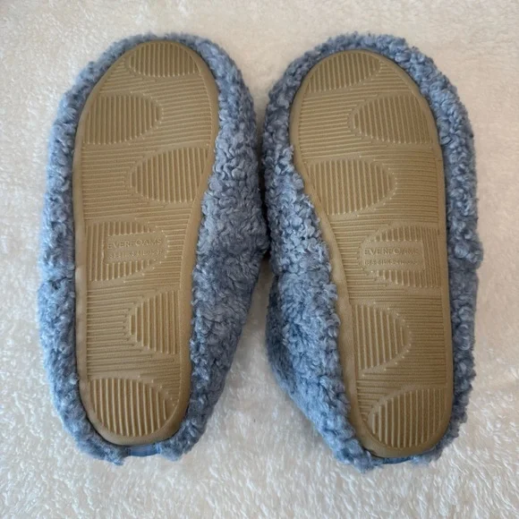 EverFoams Women's Soft Curly Full Slippers Memory Foam Lightweight House Shoes - Picture 7 of 7